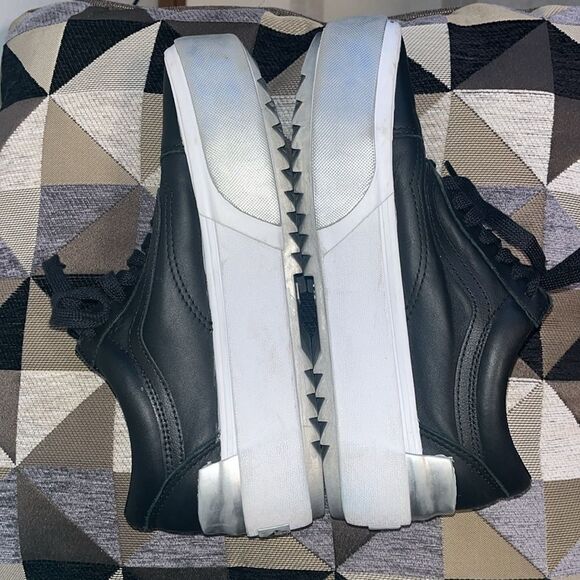 EXCELLENT CONDITION VANS OLD SKOOL STACKED SHINY BLACK/WHITE PLATFORM SHOES 8.5 - Picture 2 of 9